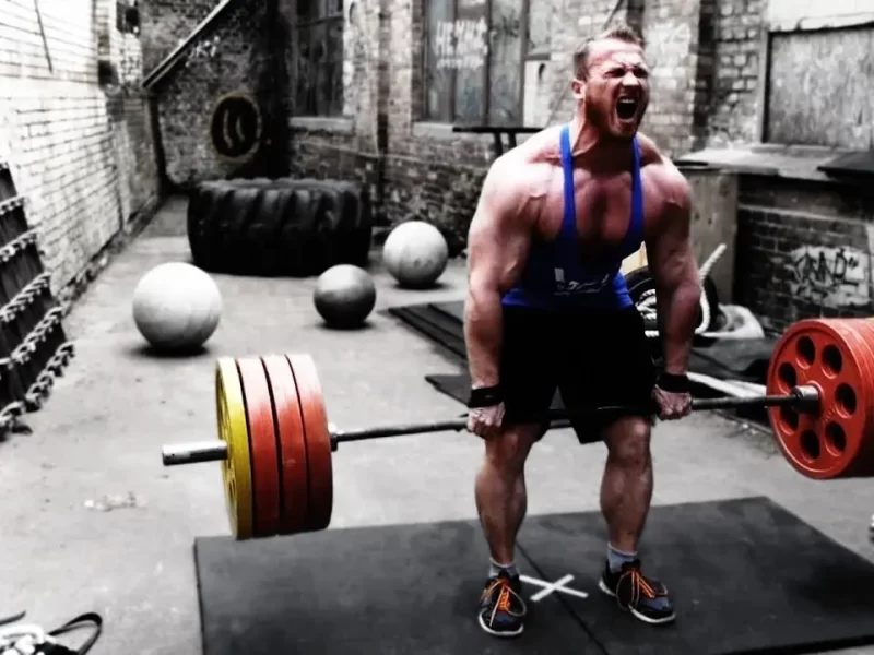 powerlifter-vs-strongman-642164